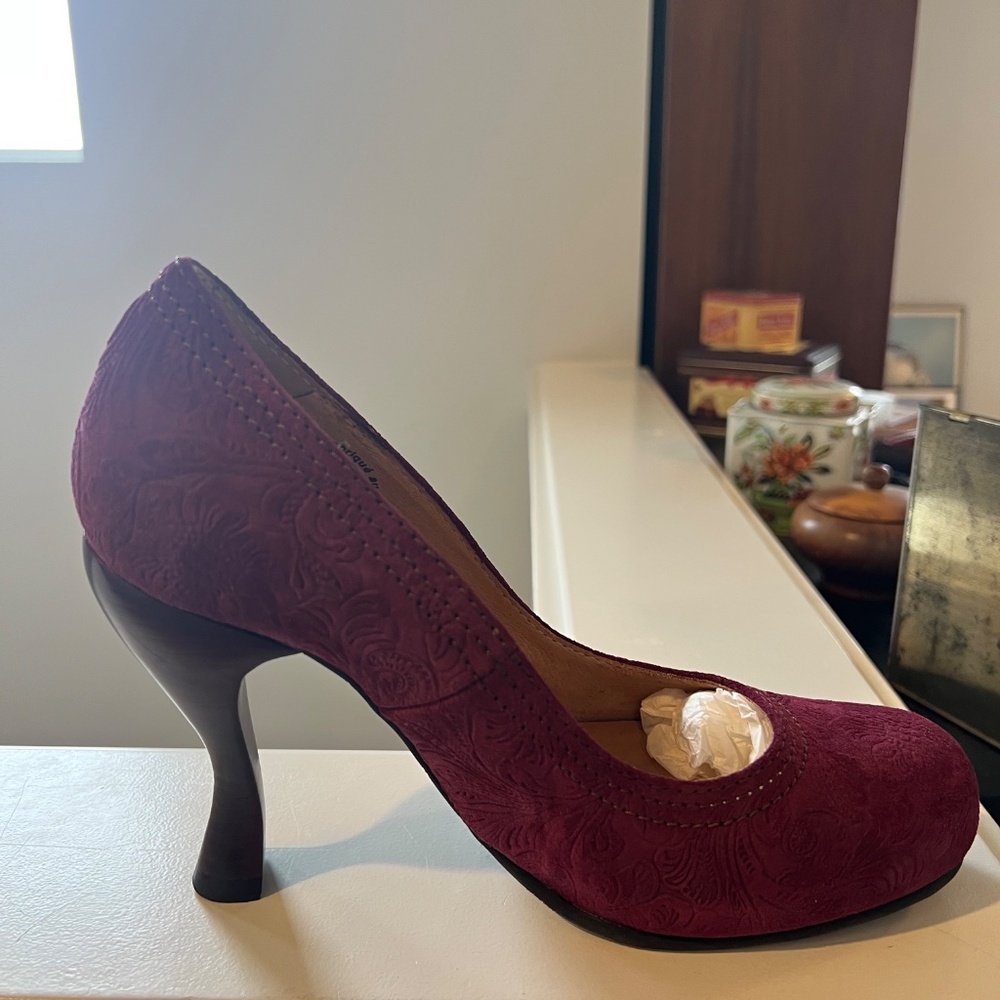 John Fluevog Attention Pump SZ10 - Picture 2 of 7